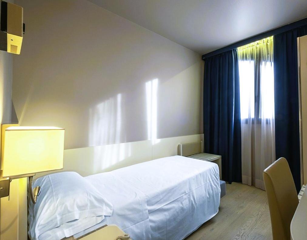 Sorrento Inn Lodge ภายนอก รูปภาพ